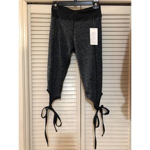 Queenie Ke Stretch Leggings Size Small Yoga Crop Pant New Black Gray